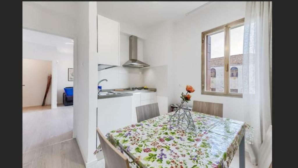 Sweety Mary Apartment เวนิส ภายนอก รูปภาพ